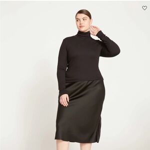 Universal Standard Black foundation Turtleneck M
